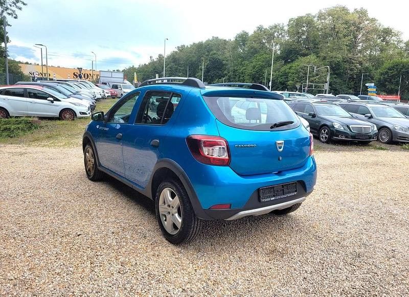 Gebraucht Dacia Sandero Stepway Ambiance 90 PS (66 kW) 2014 Blau sky Limousine
