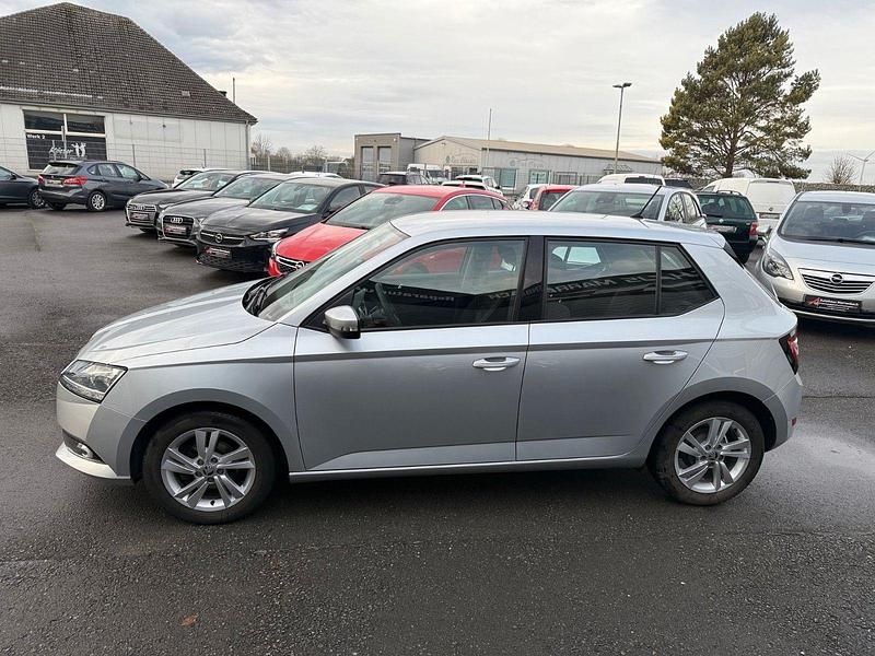 Gebraucht Skoda Fabia Ambition 95 PS (69 kW) 2021 Silber Kleinwagen