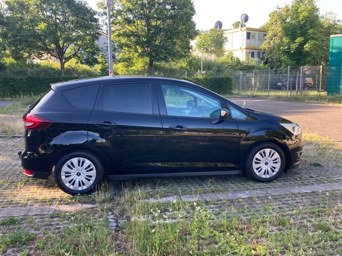 Gebraucht Ford C-MAX Cool & Connect 125 PS (91 kW) 2017 Schwarz Van / Kleinbus