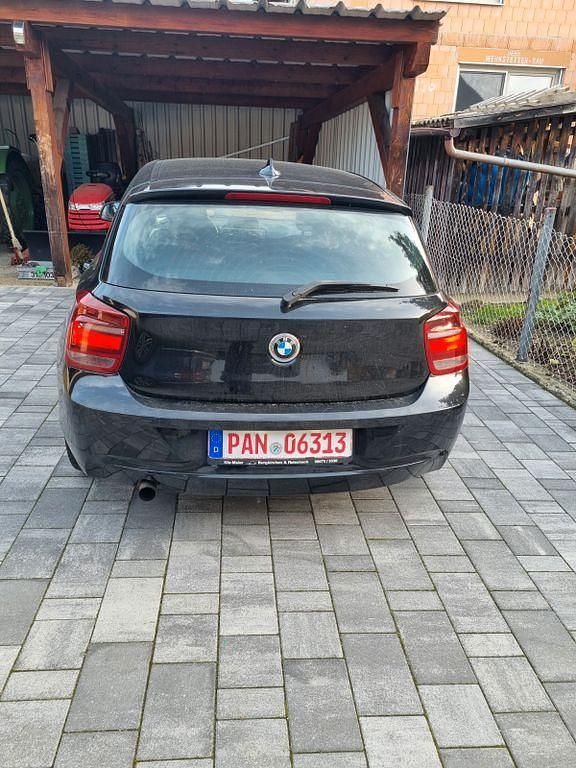 Schwarz Gebraucht 2012 BMW 114 Kleinwagen | 3.400 € (Superpreis) - Bild 1/4