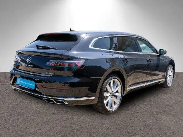Gebraucht VW Arteon R-line 218 PS (160 kW) 2023 Deep black perleffekt (metallic) Kombi