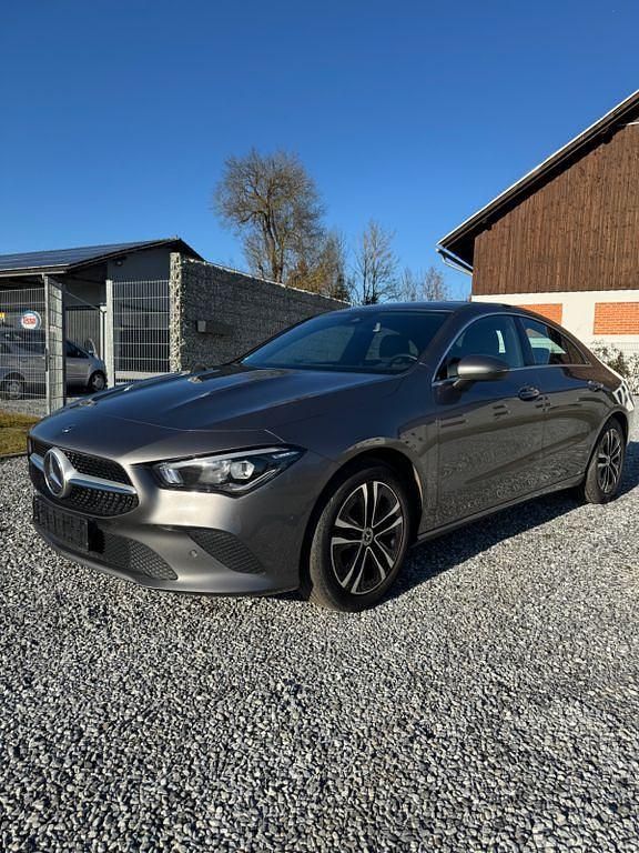 Gebraucht Mercedes CLA180 116 PS (85 kW) 2023 Grau Limousine