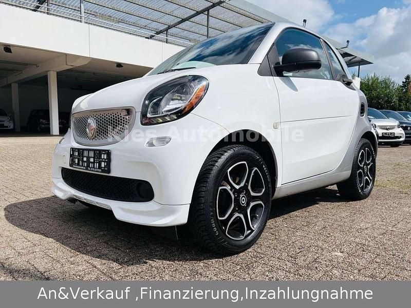 Weiß Gebraucht 2016 Smart ForTwo Coupé Brabus Kleinwagen | 12.870 € (Guter Preis) - Bild 1/4