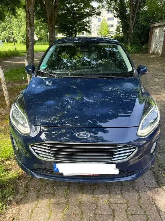 Gebraucht Ford Fiesta Titanium 101 PS (74 kW) 2017 Blau Kleinwagen