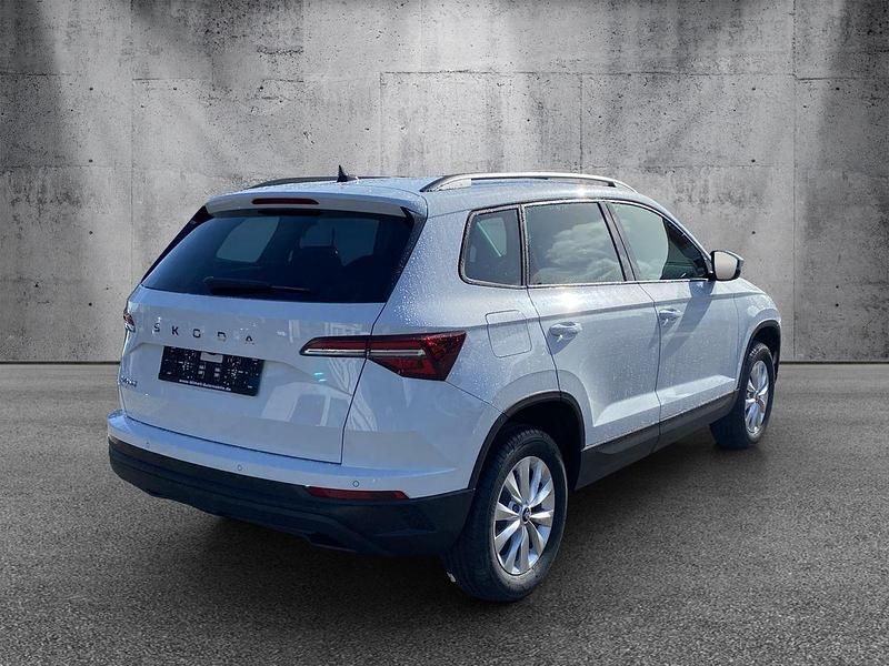 Neu Skoda Karoq 150 PS (110 kW) 2026 Moonwhite SUV