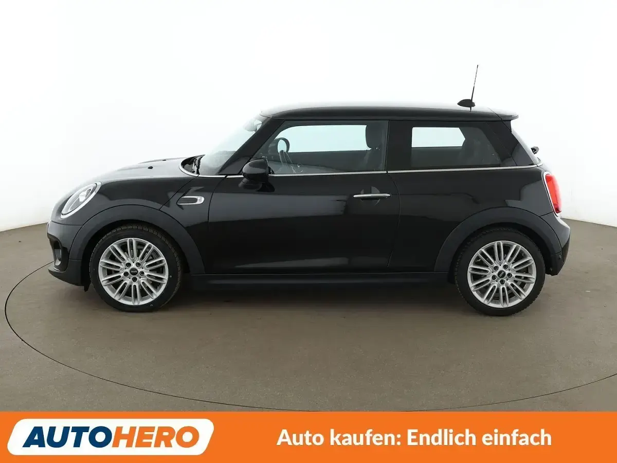 Gebraucht Mini Cooper D 116 PS (85 kW) 2018 Schwarz Kleinwagen
