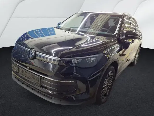 Gebraucht VW Tiguan Goal 131 PS (96 kW) 2025 Grenadillschwarz metallic SUV