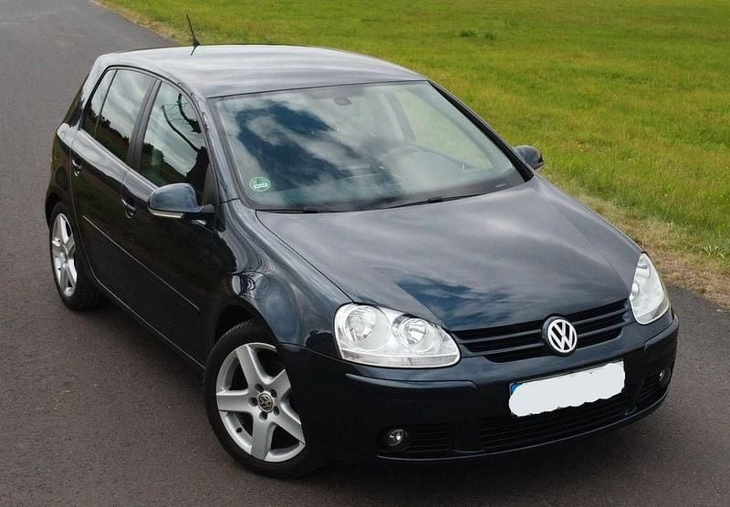 Blau Gebraucht 2006 VW Golf V Comfortline Limousine | 4.500 € (Etwas zu teuer) - Bild 1/4