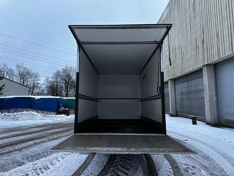 Gebraucht Iveco Daily 136 PS (100 kW) 2021 Weiß Van / Kleinbus