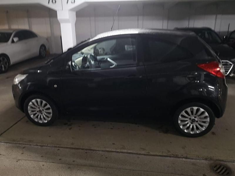 Gebraucht Ford Ka Trend 69 PS (50 kW) 2009 Schwarz Kleinwagen