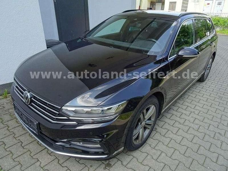 Deep black perleffekt Gebraucht 2020 VW Passat Kombi | 18.950 € (Guter Preis) - Bild 1/4