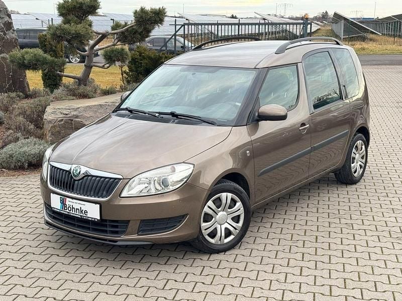 Braun Gebraucht 2012 Skoda Roomster Plus Edition Van / Kleinbus | 2.799 € (Superpreis) - Bild 1/4