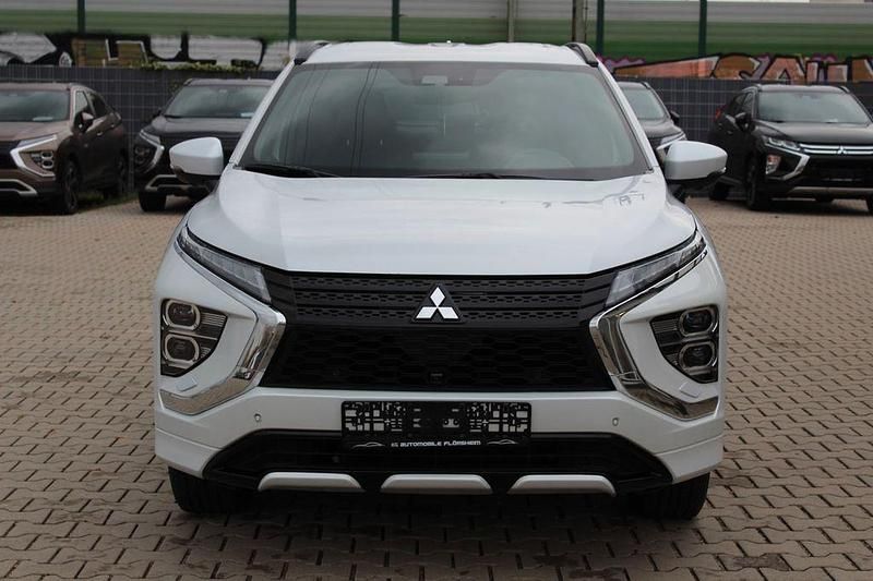 Gebraucht Mitsubishi Eclipse Cross Plus 188 PS (138 kW) 2022 Weiß SUV