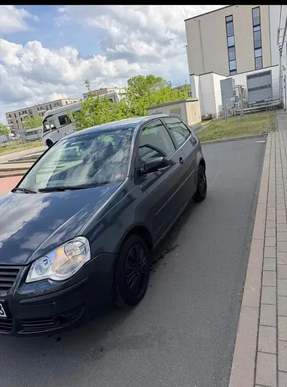 Gebraucht VW Polo 70 PS (51 kW) 2007 Grau Kleinwagen