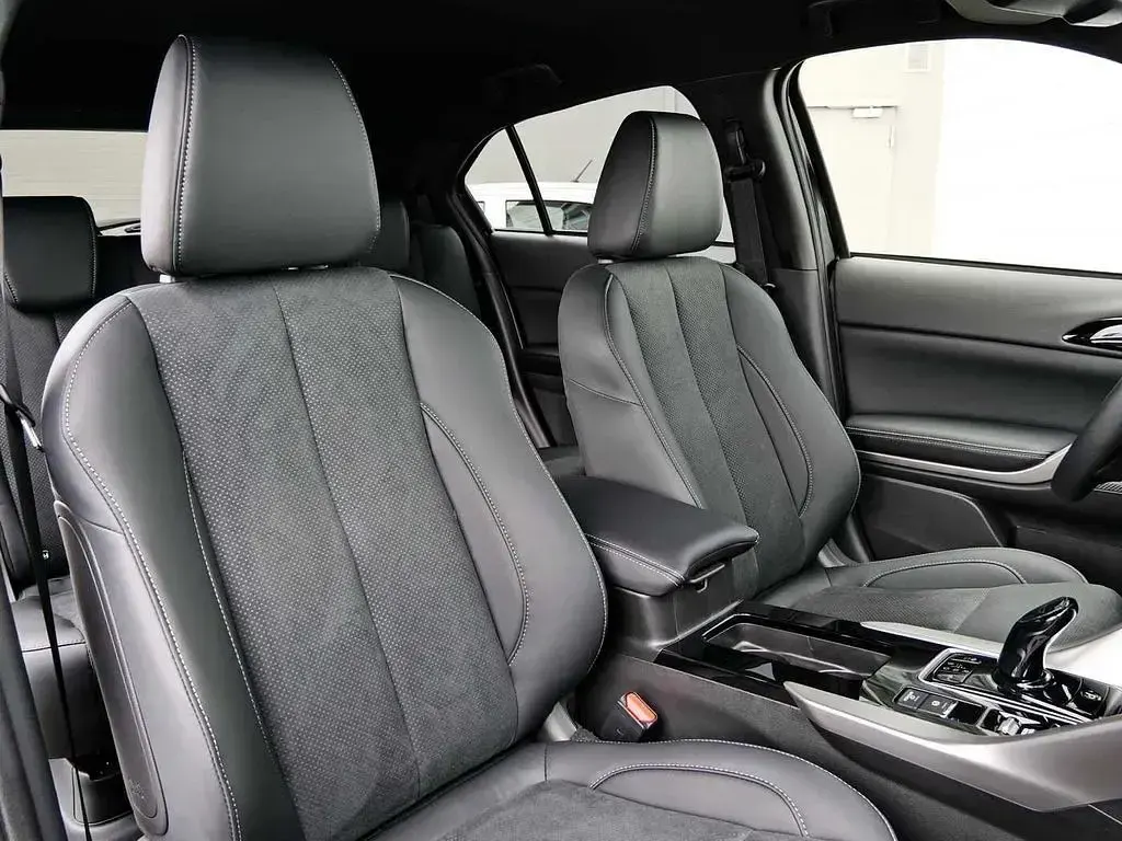 Neu Mitsubishi Eclipse Cross Select 188 PS (138 kW) 2025 Schwarz SUV