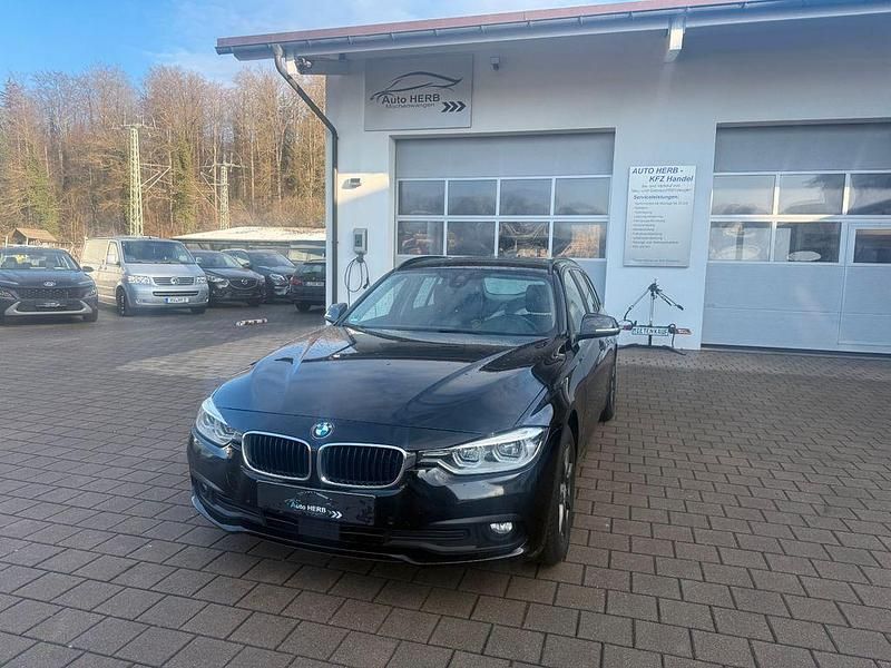 Gebraucht BMW 320 Advantage 190 PS (139 kW) 2017 Schwarz Kombi