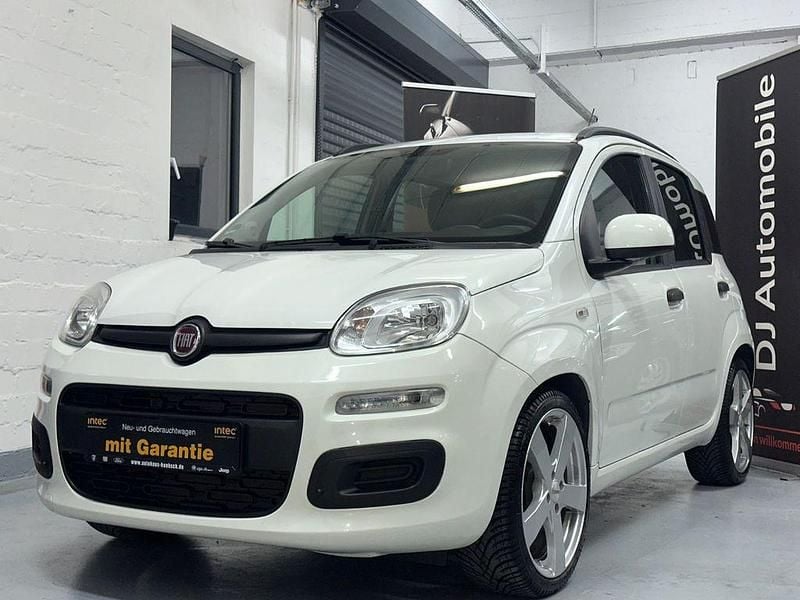 Weiß Gebraucht 2015 Fiat Panda Kleinwagen | 5.480 € (Guter Preis) - Bild 1/4