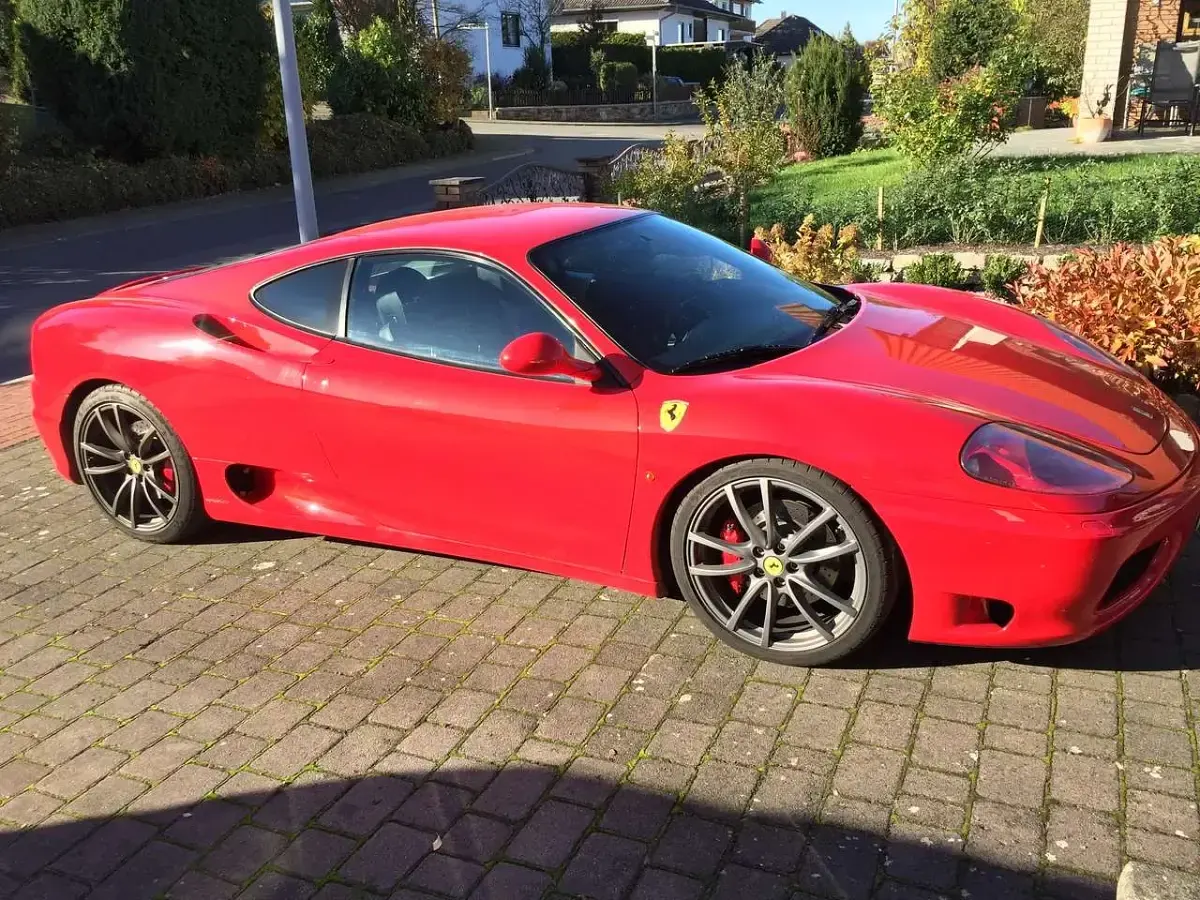 Second-hand Ferrari 360 400 CP (294 kW) 2002 Roșu Coupe