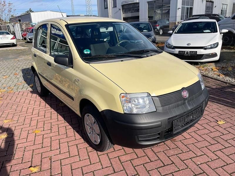 Gebraucht Fiat Panda 54 PS (39 kW) 2009 Giallo vaniglia/coriandolo Kleinwagen