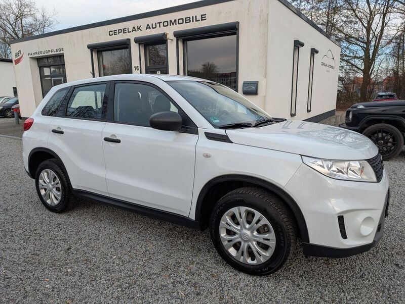 Weiß Gebraucht 2017 Suzuki Vitara Club SUV | 9.990 € (Superpreis) - Bild 1/4