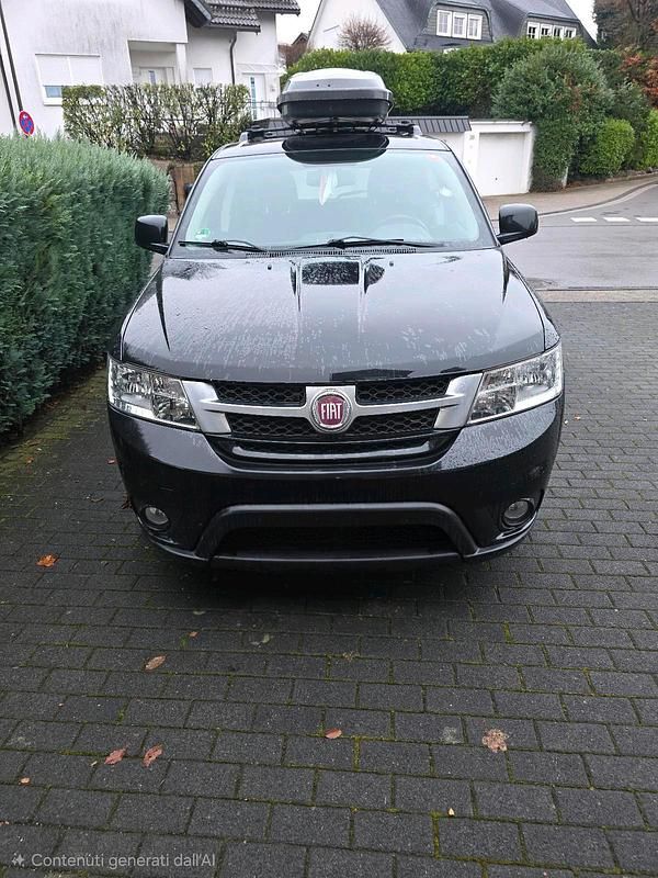 Schwarz Gebraucht 2012 Fiat Freemont SUV | 11.400 € - Bild 1/4