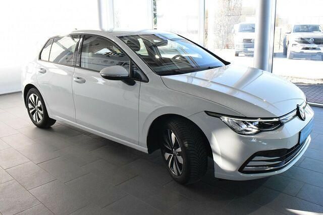 Gebraucht VW Golf VIII Move 150 PS (110 kW) 2024 Polsterfarbe: schwarz Limousine