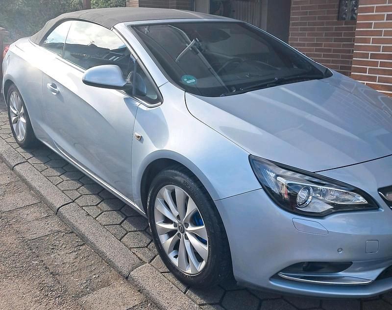 Gebraucht Opel Cascada 165 PS (121 kW) 2014 Blau Cabrio