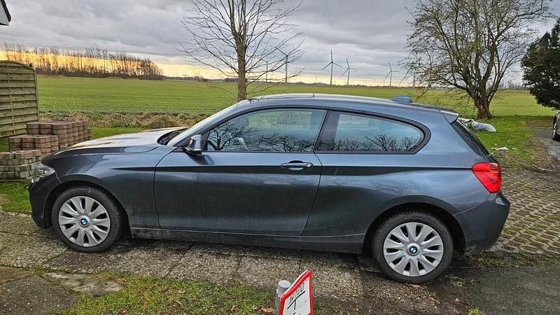 Gebraucht BMW 116 109 PS (80 kW) 2017 Grau Kleinwagen