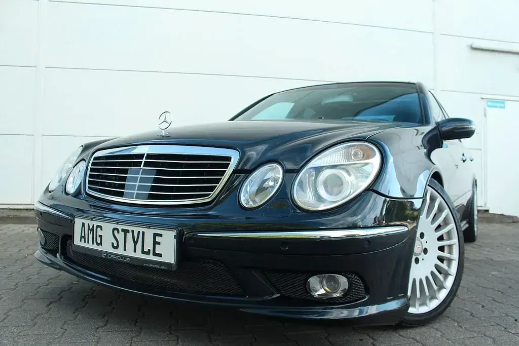 Gebraucht Mercedes E500 AMG 306 PS (225 kW) 2002 Schwarz Limousine