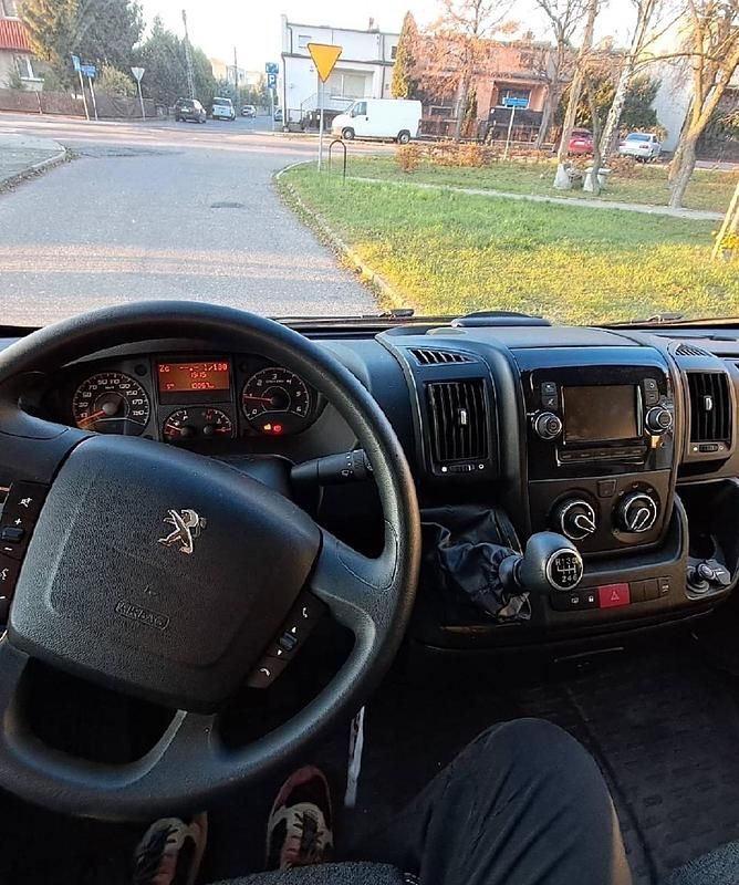 Gebraucht Peugeot Boxer 140 PS (102 kW) 2021 Weiß Van