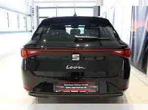Neu Seat Leon 116 PS (85 kW) 2026 Schwarz (mitternachtsschwarz) Kombi