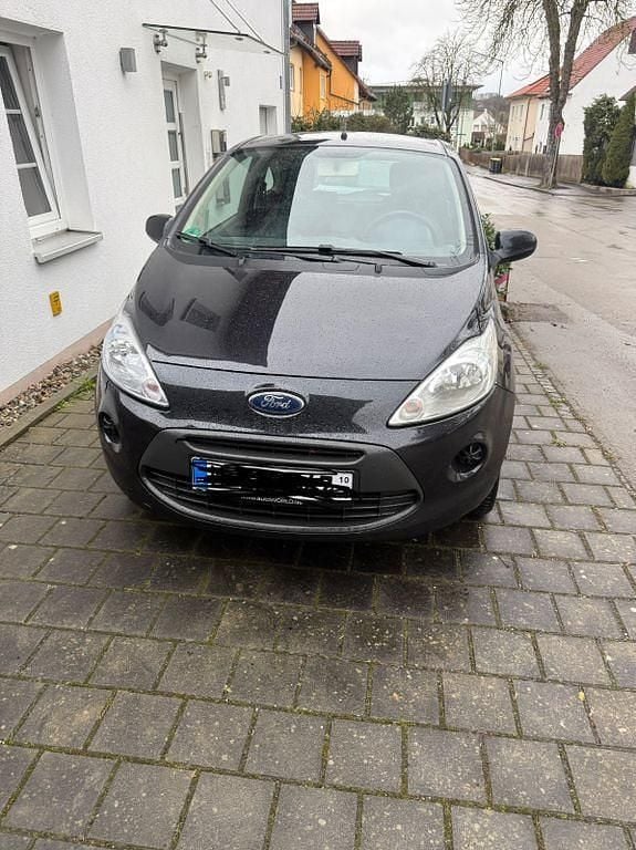 Gebraucht Ford Ka Ambiente 69 PS (50 kW) 2015 Schwarz Kleinwagen