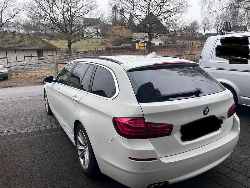 Gebraucht BMW 530 258 PS (189 kW) 2016 Weiß Kombi