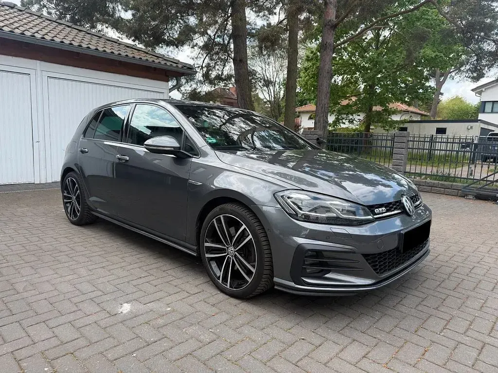 Używany VW Golf VII Pro 184 KM (135 kW) 2017 Szary Sedan/Limuzyna