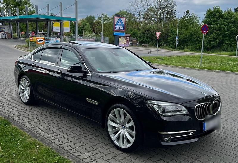 Gebraucht BMW 730 258 PS (189 kW) 2014 Schwarz Limousine