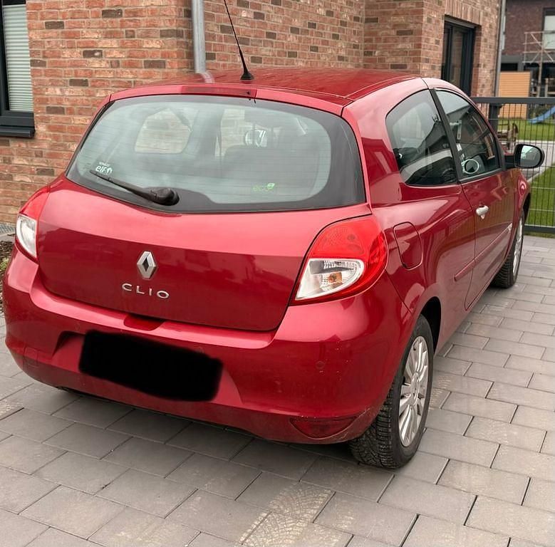 Gebraucht Renault Clio II 75 PS (55 kW) 2009 Rot Limousine