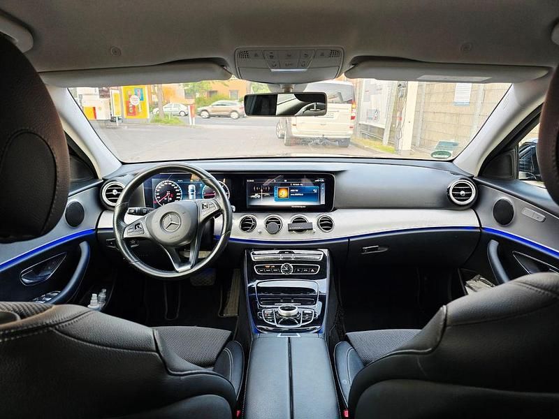 Schwarz Gebraucht 2017 Mercedes E220 Kombi | 21.000 € (Guter Preis) - Bild 1/4