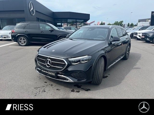 Schwarz Gebraucht 2024 Mercedes E220 Avantgarde Kombi | 61.900 € - Bild 1/4