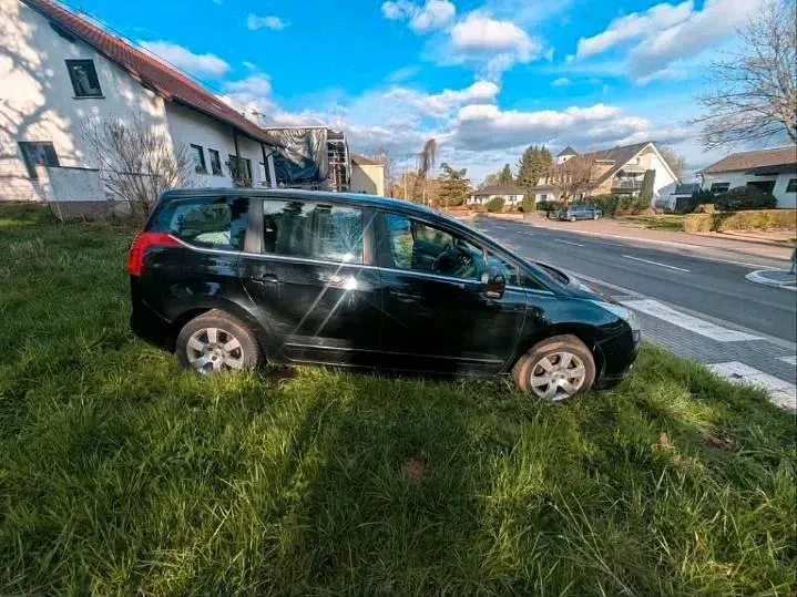Gebraucht Peugeot 5008 Premium 120 PS (88 kW) 2010 Schwarz Van / Kleinbus