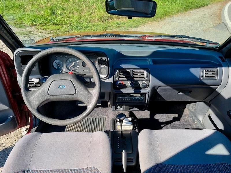 Gebraucht Ford Escort 90 PS (66 kW) 1989 Rot Limousine