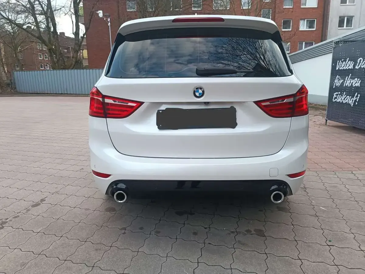 Gebraucht BMW 218 Gran Tourer 150 PS (110 kW) 2019 Weiß Van / Kleinbus
