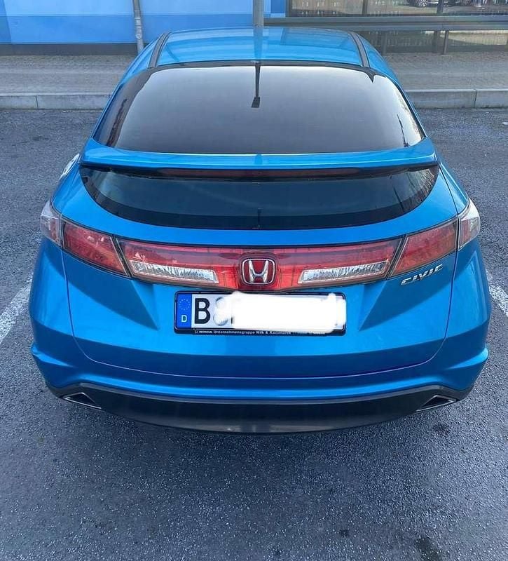 Second-hand Honda Civic 99 CP (72 kW) 2011 Albastru Berlinǎ