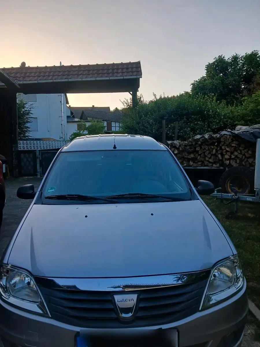 Gebraucht Dacia Logan 75 PS (55 kW) 2009 Silber Van / Kleinbus