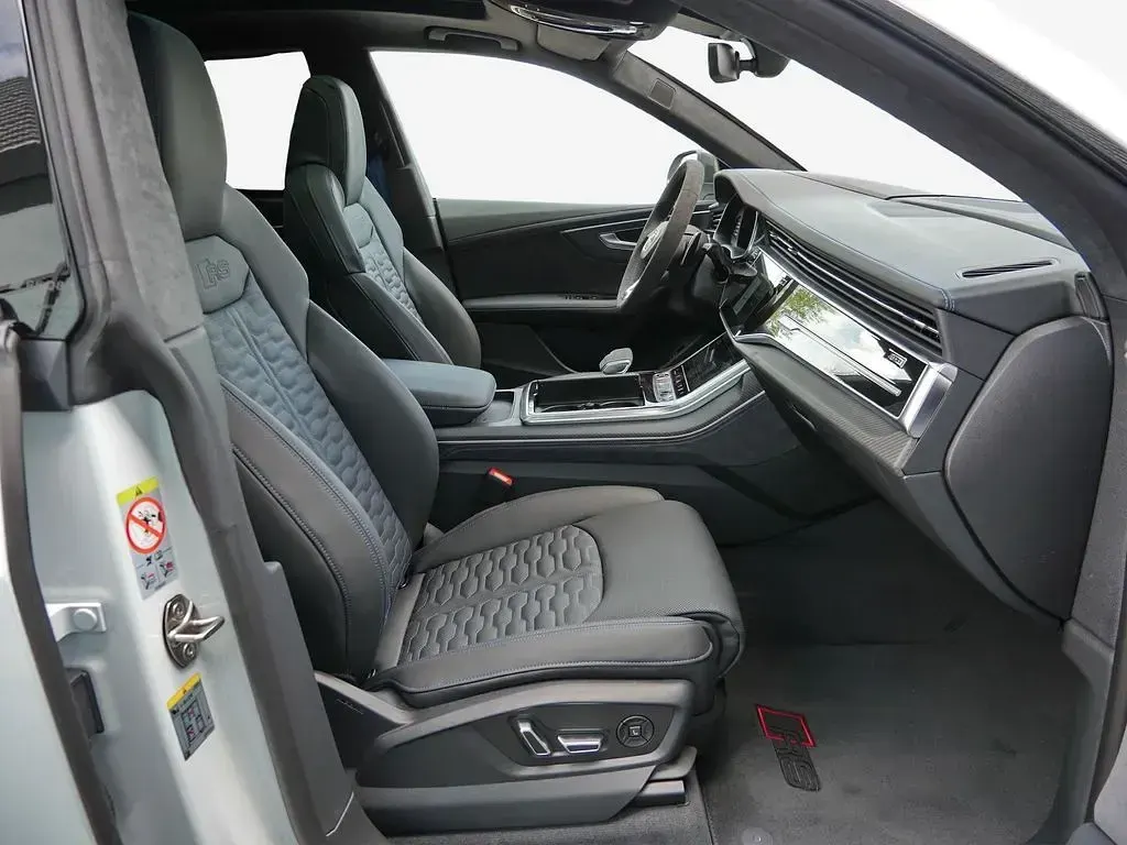 Neu Audi RS Q8 Performance 640 PS (470 kW) 2026 Gletscherweiß metallic SUV
