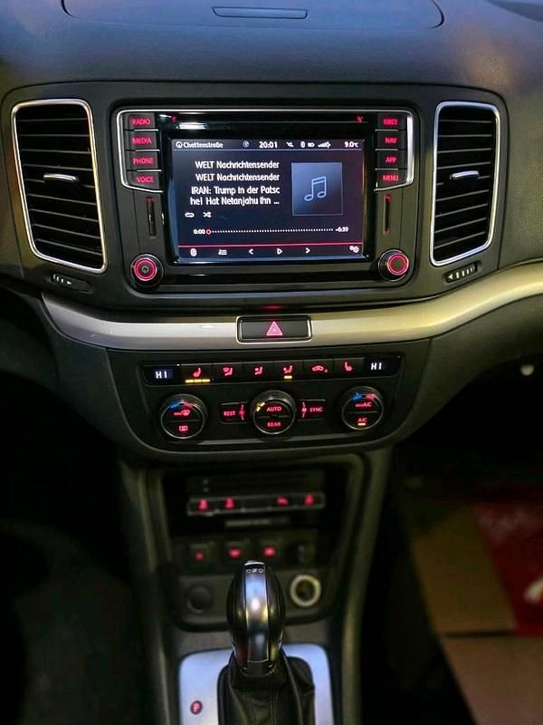 Gebraucht VW Sharan 150 PS (110 kW) 2018 Beige Van / Kleinbus