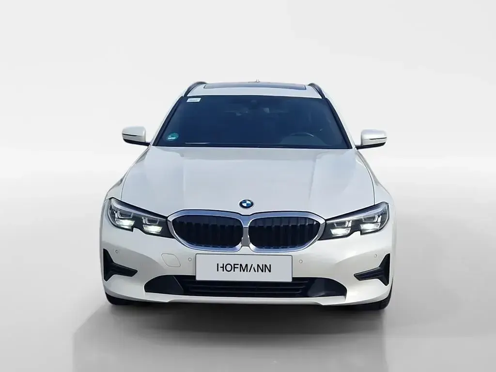 Gebraucht BMW 318 Advantage 150 PS (110 kW) 2022 Mineralweiß metallic Kombi