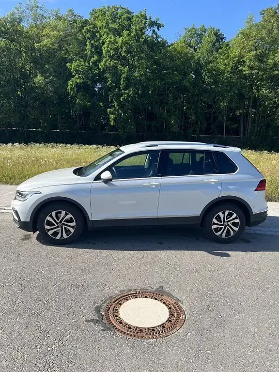 Gebraucht VW Tiguan Active 150 PS (110 kW) 2021 Weiß SUV