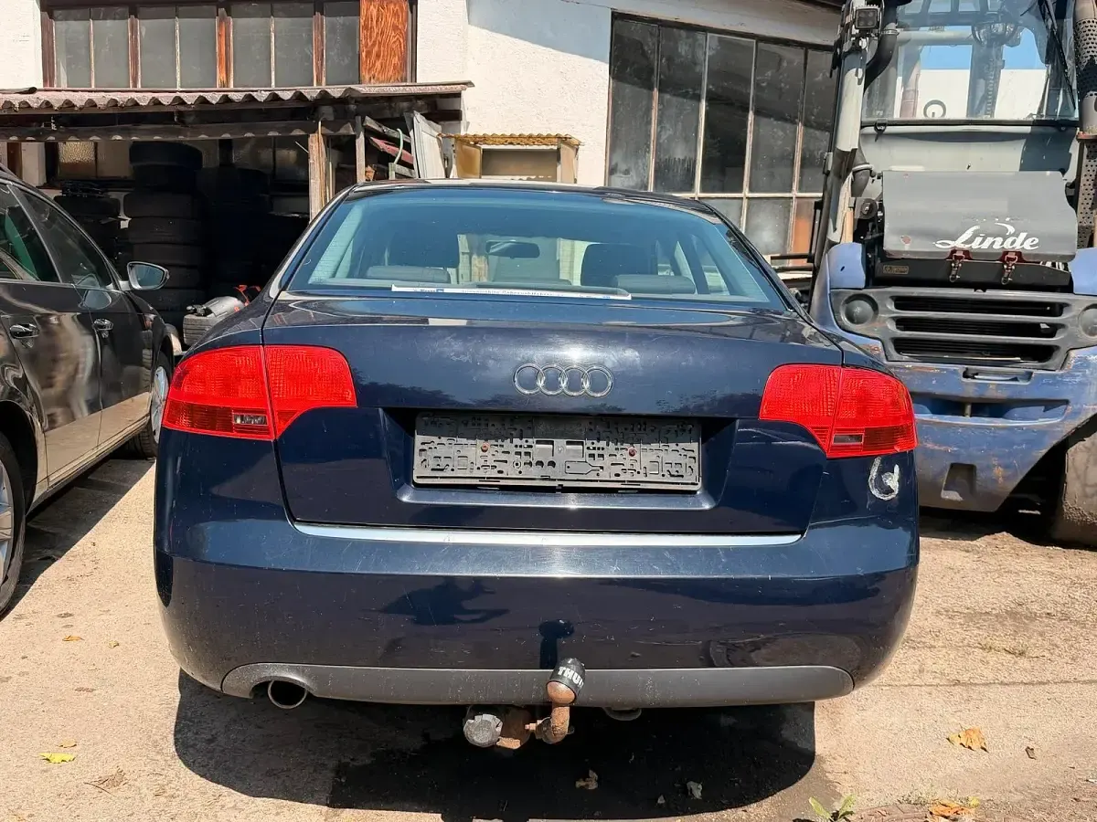 Gebraucht Audi A4 102 PS (75 kW) 2006 Blau Limousine
