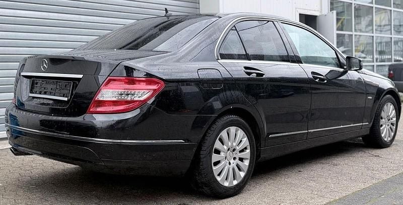 Gebraucht Mercedes C250 204 PS (150 kW) 2009 Schwarz Limousine