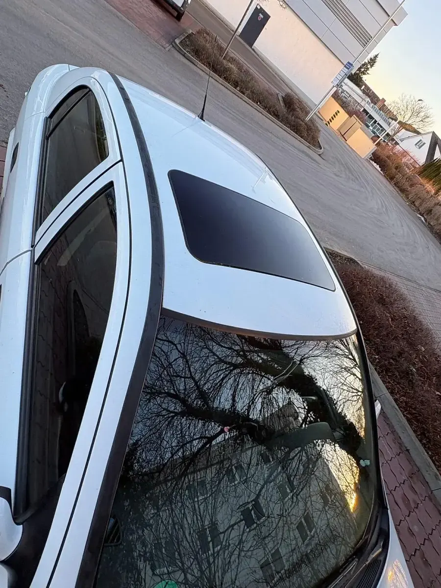Gebraucht Opel Astra 75 PS (55 kW) 1998 Weiß Limousine